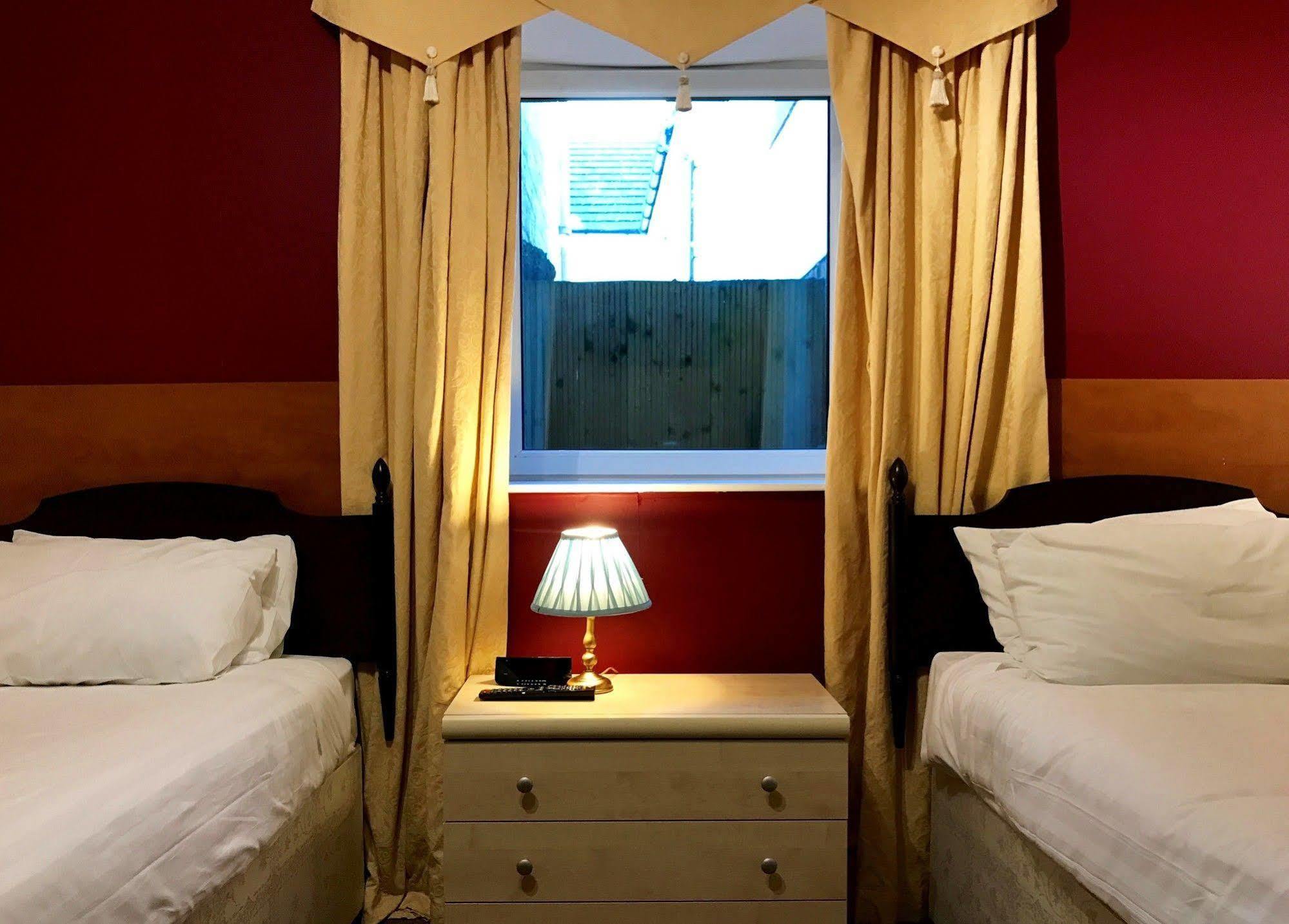Glenlossie Guest House Dumfries Eksteriør billede
