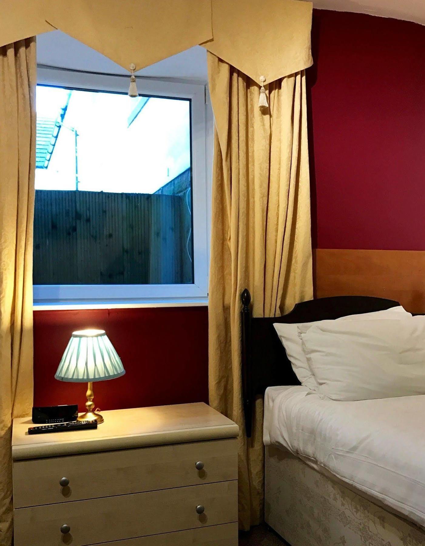 Glenlossie Guest House Dumfries Eksteriør billede